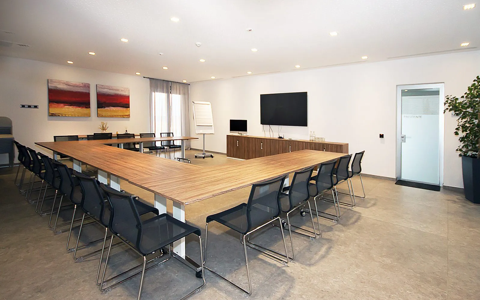 meeting-e1560869305275